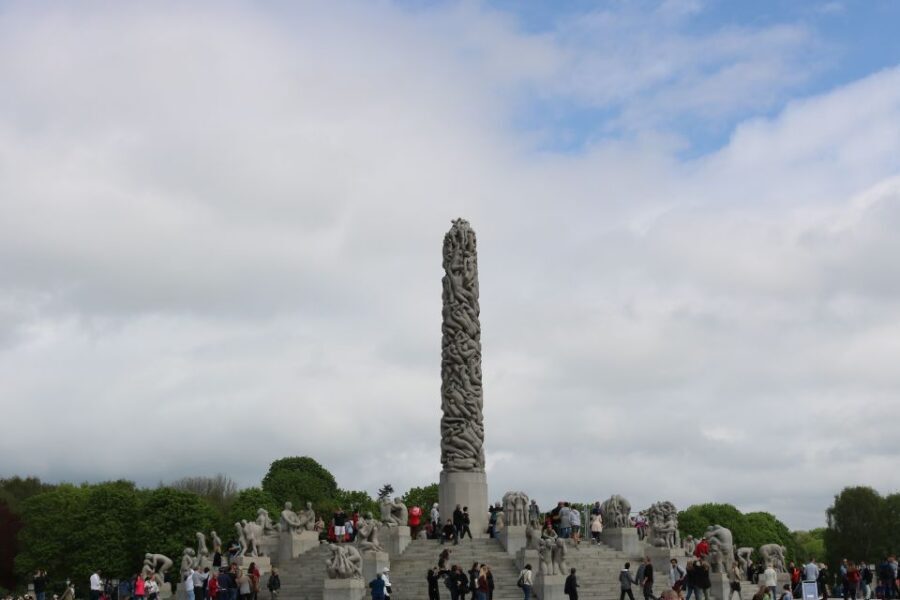Oslo: Sightseeing with Holmenkollen Ski Jump & Vigeland Park - Holmenkollen Ski Jump: Olympic history and real viewpoint time