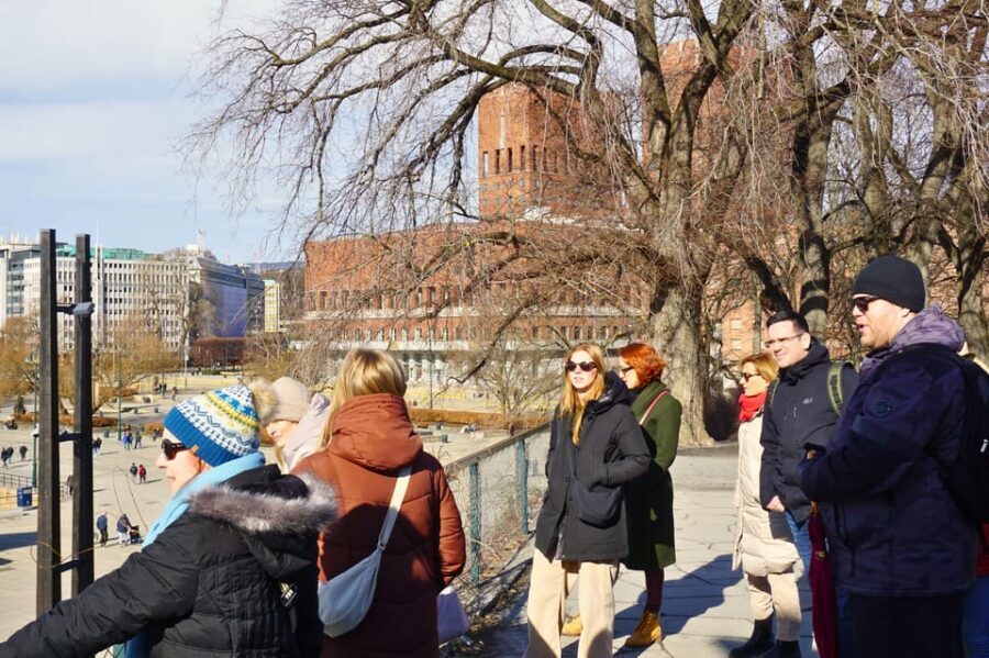 Oslo: Small Group History, Art & Secrets Tour - What you should bring and how to plan your 3 hours