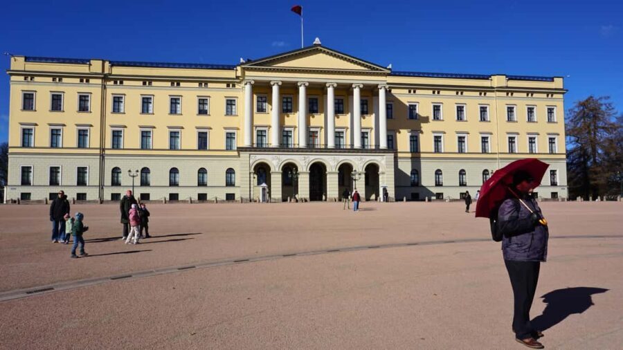 Oslo: The Grand Experience Walking Tour with Lunch or Dinner - Grand Hotel Oslo finish: reserved table, polite grandeur, and no rush
