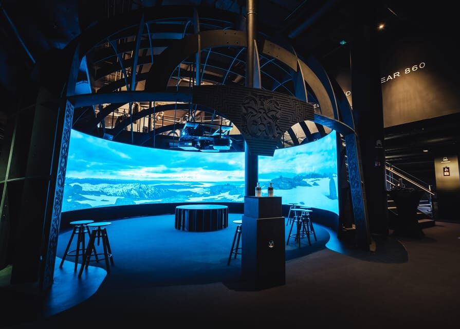 Oslo: Viking Planet Entry Ticket - The Hologram Theatre: life-sized Vikings based on evidence