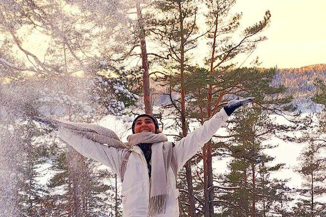 Oslo: Winter wonderland forest hike & campfire with a dog - What the Winter Walk Is Really Like: Moderate Fitness, Smart Breaks