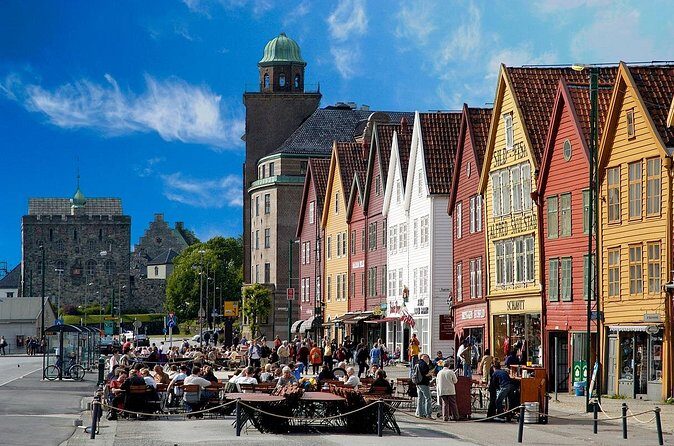 Private Bergen citytour By VIP Car & Guide (2h) - Transport, Pacing, and What the Private Format Changes