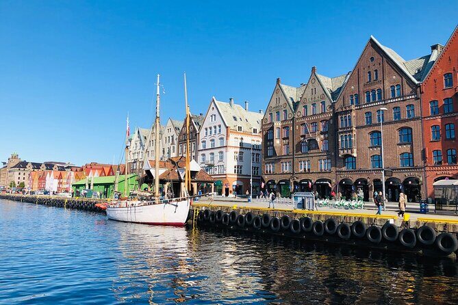 Private Bergen Walking tour with Funicular - Bergenhus Fortress: Royal Stone and a Tower Worth Building Your Route Around