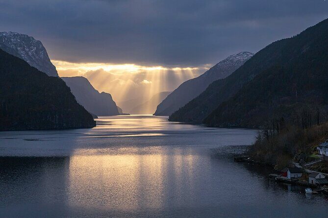 Private Cruise: Mostraumen by Zodiac or Lux Pontoon Boat - Bolstadoyri and the Vosso River: where fjord water meets salmon country