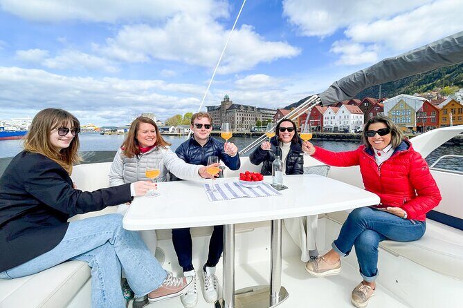 Private evening or afternoon cruise in Bergen - Included drinks and snacks: the part that makes “3 hours” feel longer