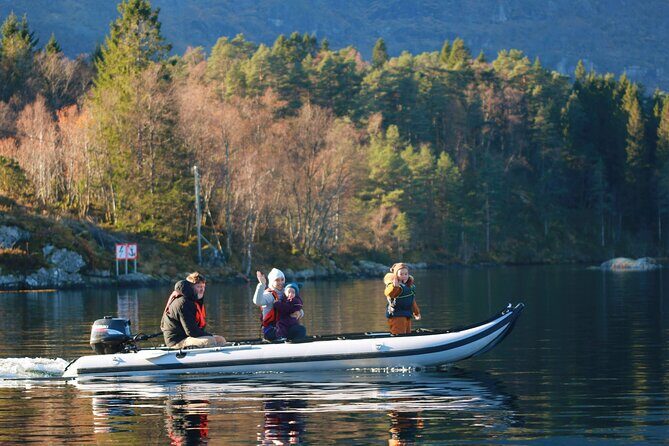 Private Fjordcruise by Luxury Pontoon Boat - Bergen Fjords - What you’ll actually see: waterfalls, reflections, and shoreline closeness