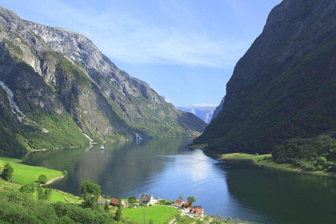 Private guided, Bergen to Oslo - Nærøyfjord Cruise & Flåm Railway - Voss to Tvindefossen: Mountains, Adventure Energy, and a 110-Meter Waterfall