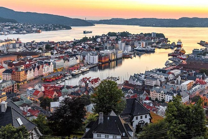 Private Guided City Sightseeing - Bergens Top Attractions - Gamlehaugen: a royal mansion with layers behind the walls