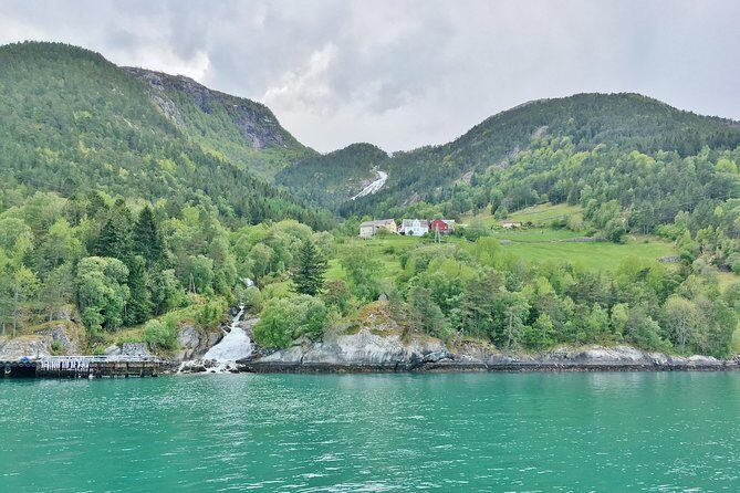 PRIVATE GUIDED TOUR: King of the Fjords – round trip to the Sognefjord, 11 hours - Bergen to the Fjords: why this route works