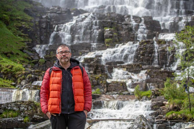 PRIVATE GUIDED TOUR: King of the Fjords – round trip to the Sognefjord, 11 hours - After the ferry: scenic driving along the fjord to mountains