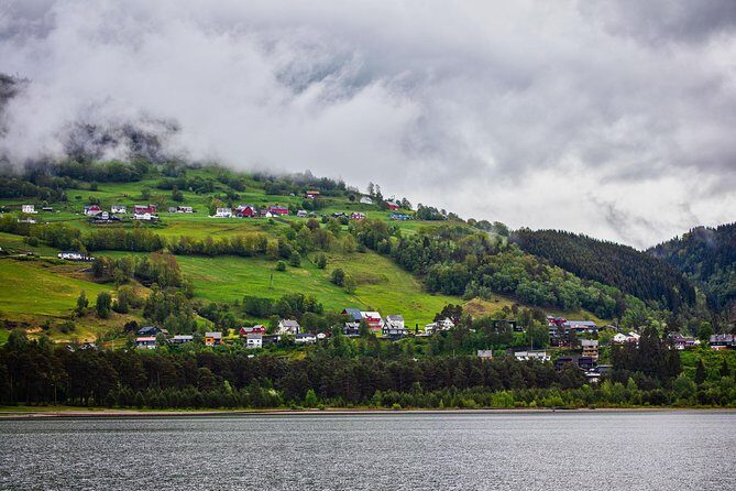 PRIVATE GUIDED TOUR: Round trip to VOSS, with Cable Car ride, 7 hours - Dale of Norway: factory outlet and quick souvenir hunting