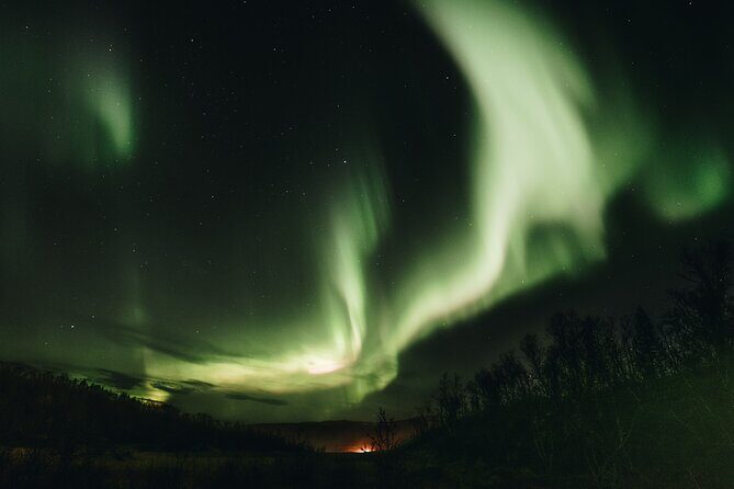 Private Northern Lights Experience - Best Fit: Couples, Families, and People Who Hate Guesswork