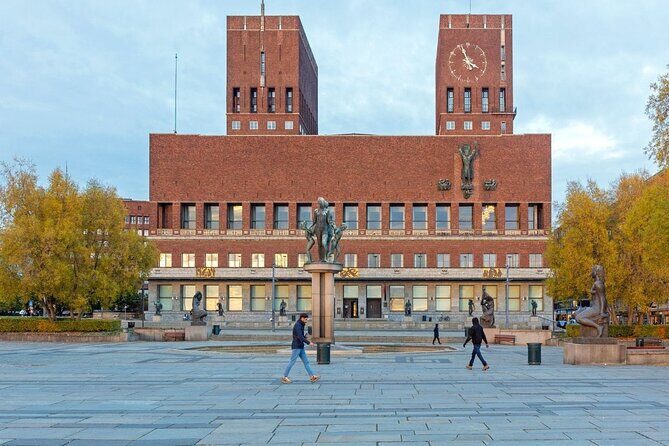 Private Oslo Tour with a Local, Highlights & Hidden Gems, 100% Personalised - A small gallery detour: the kind of stop most people miss