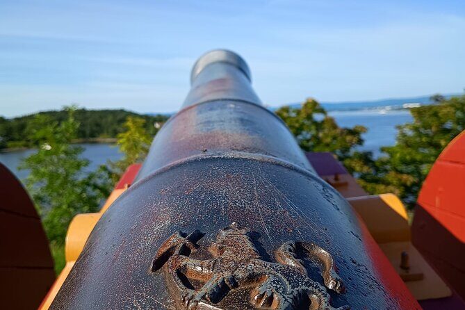 Private Oslofjord Island Hopping Tour - Nakholmen Stop: Oslo’s Weekend Cottage Island and Coastal Views