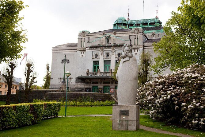 PRIVATE TOUR: Bergen city sightseeing, 3 hours - Your Main Choice in the 3-Hour Tour: Troldhaugen, Old Bergen, Fantoft, or Ulriken