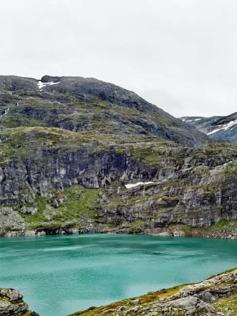 Private tour Hardangerfjord ferrycruise vøringsfossen hiking - How the guide and private setup shape your day
