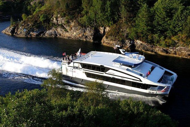 Private tour - Viking Village, Nærøyfjord Cruise & Flåm Railway - 8:00 a.m. pickup and a 10.5-hour schedule that keeps moving