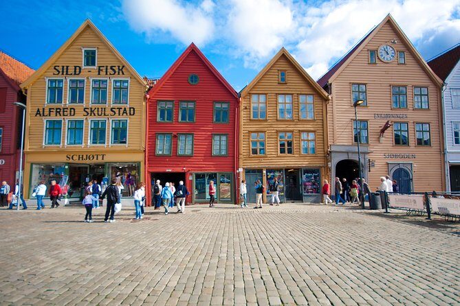 Private Walking Tour of Bergen - Starting at Festplassen: the planning square with Ulriken behind it
