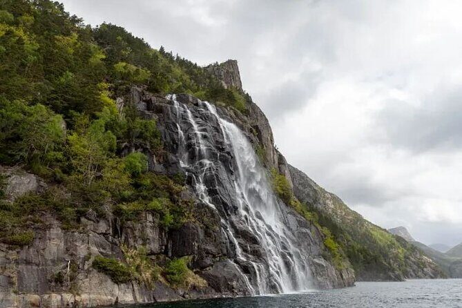 Pulpit Rock Boat Tour in Luxury Cruiser - Getting on Board at Stavanger Gjestehavn (And Why the Group Size Helps)