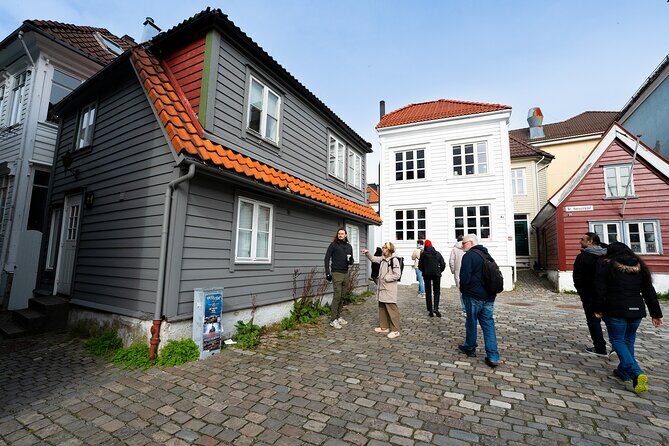 Scenic Bergen: Port to Port History, Alleys, & Bryggen Walk - Key things you’ll notice on this walk