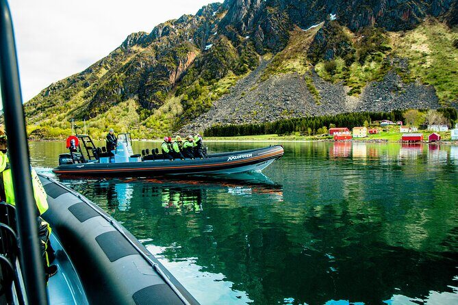 Sea Eagle Safari from Svolvær to Trollfjorden - Warmth gear included: what it covers, and what it may not