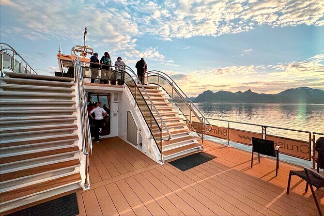 Sea Eagle Sunset Cruise - Wildlife viewing from panoramic windows: what to do onboard