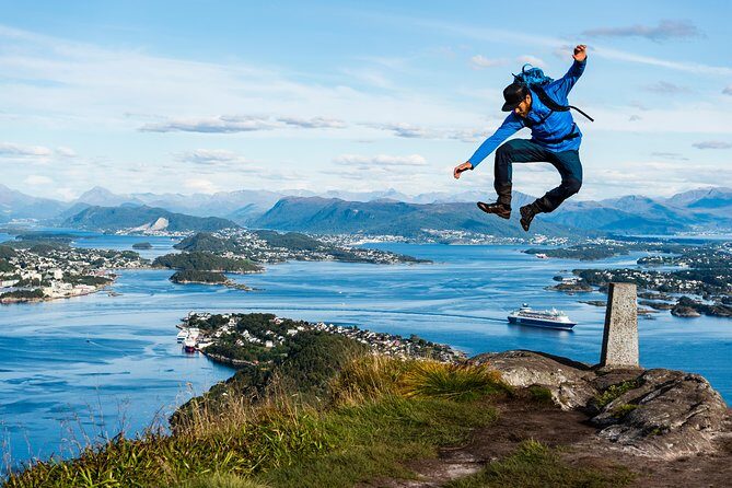 Seakayak And Hike in Ålesund - Hessa to the Trail: The Shift From Paddle to Footsteps