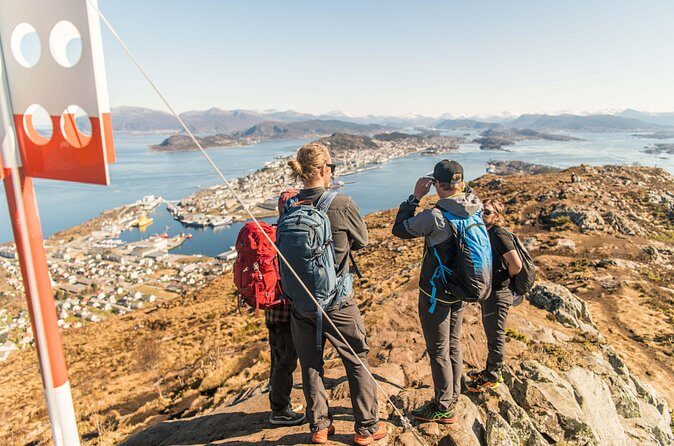 Seakayak And Hike in Ålesund - Price and Value: Is $226.02 for 6 Hours Fair?