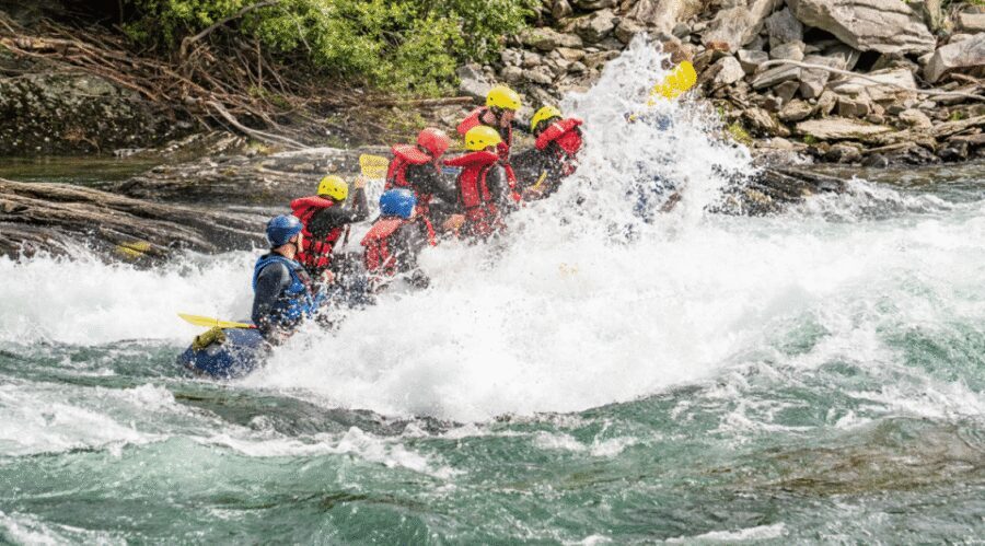 Sjoa: Unforgettable Rafting Experience - Downriver highlights: surfing, technical lines, and the famous churn