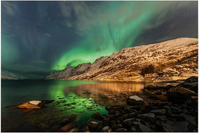 Small group Aurora Chases - When the Sky becomes Magic - Starting point: Smørtorget and what it means for your evening