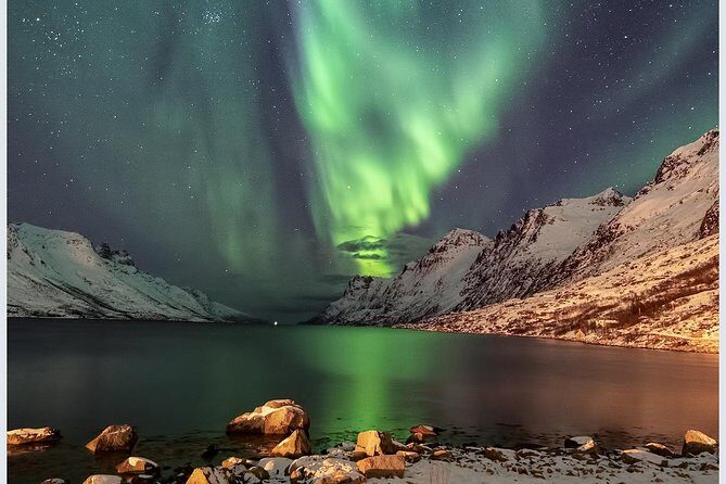 Small group Aurora Chases - When the Sky becomes Magic - What you wear and carry: included gear that actually changes comfort