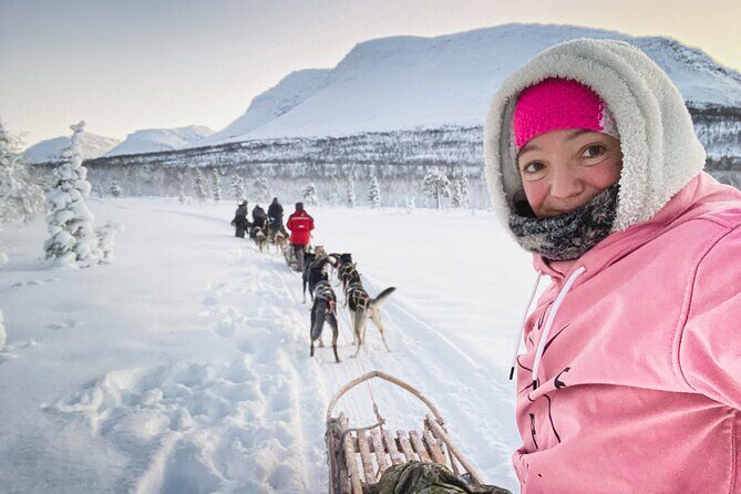 Small scale and Intimate Wilderness Dog Sledding 2h from Tromsø - Warm Drinks, Coats, Boots, and Staying Comfortable Around -20°C