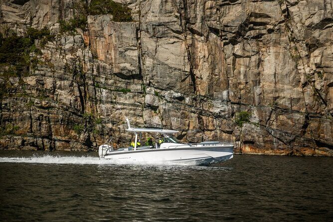Stavanger: Guided Lysefjord Safari on Speedboat - Fantahålå Cave: A Quick Detour Into Rock Formations