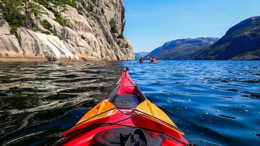 Stavanger: Lysefjord Kayak Safari (Waterfalls & Pulpit Rock) - Weather, comfort, and what to pack so you stay warm