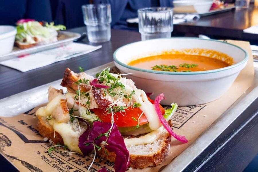 Stavanger: Preikestolen Winter Hike + Hot Lunch - Trailhead briefing and gear reality check: what your guide will help you do