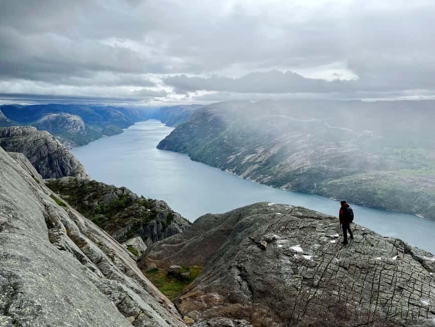 Stavanger/Sandnes: Preikestolen Guided Hidden Nature Hike - The Hidden Back-Country Trail: Quiet Forest, Water Sounds, Good Footing