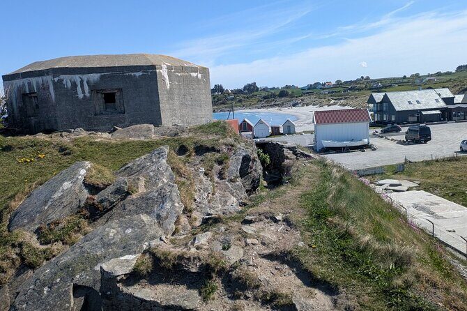 Stavanger: Sights and Highlights Minibus Tour with Museum Entry - Stop 2 at Swords in Rock: an outdoor monument you can read in minutes