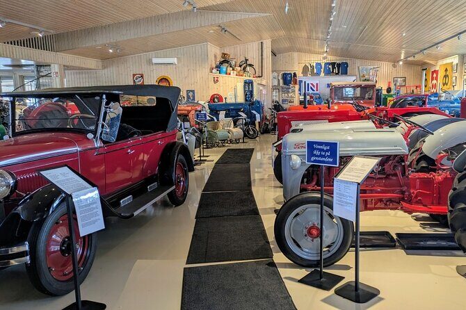 Stavanger: Sights and Highlights Minibus Tour with Museum Entry - Stop 4 at Olbergstranden: fishing harbor, beach time, and WWII ruins