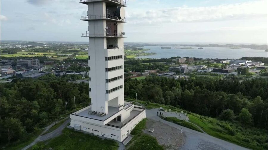 Stavanger: Sights & Highlights Minibus Tour and Museum Entry - Ullandhaugtårnet: the 360-degree view moment