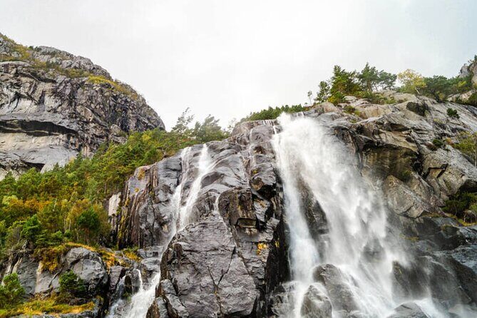Stavanger: Waterfalls, Caves and Rock Tour By Sea - Waterfalls, Hengjane, and how close you really get