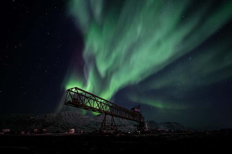 Svalbard: Northern Lights Photography Tour with local expert - Should You Book This Svalbard Northern Lights Photo Tour?