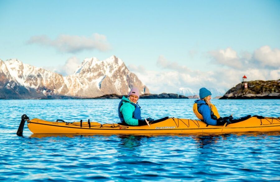 Svolvaer: 2-Hour Winter Kayaking Adventure - Price and value: what $135 buys you in winter gear and time