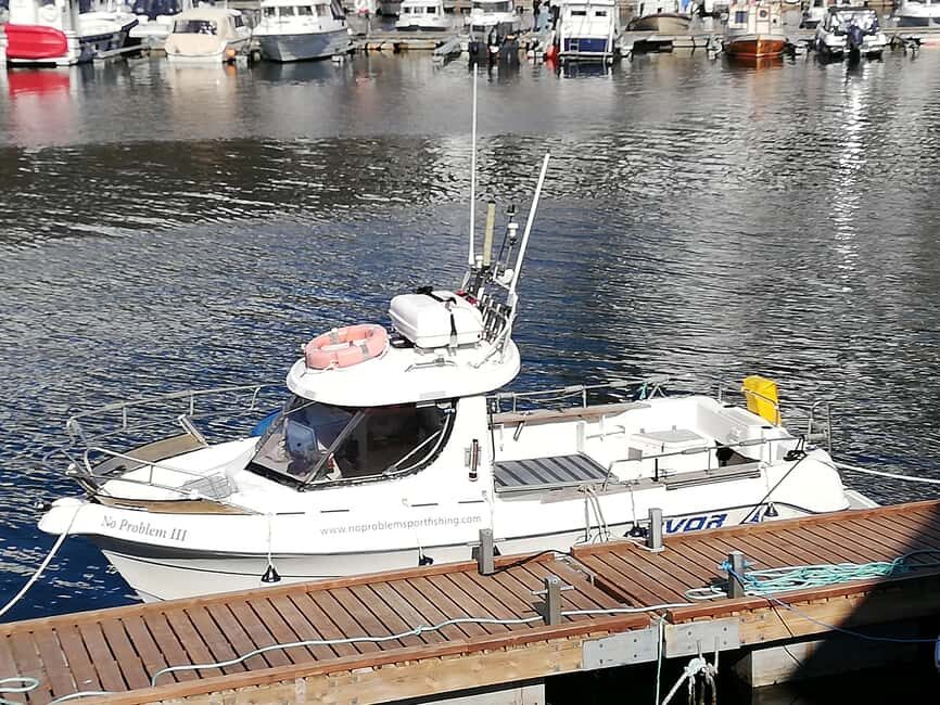 Svolvaer: Fishing Trips with a personal touch - Meeting Point Behind Circle K: Easy to Find, Simple to Start