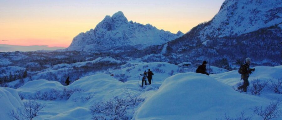 Svolvaer: Half-Day Guided Snowshoeing Tour - Svolvær and Vestfjorden in winter, on snowshoes
