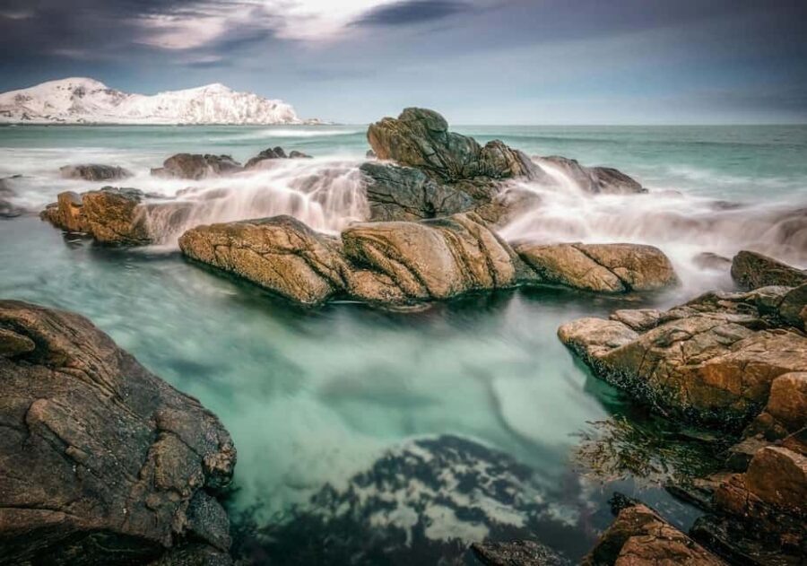 Svolvær: Lofoten Beaches Coastal Walk and Café Visit - Who should book this tour—and who should pass