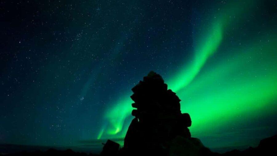 Svolvær: Northern Lights Tour with Hot Drinks & Photos - Key highlights you will actually feel