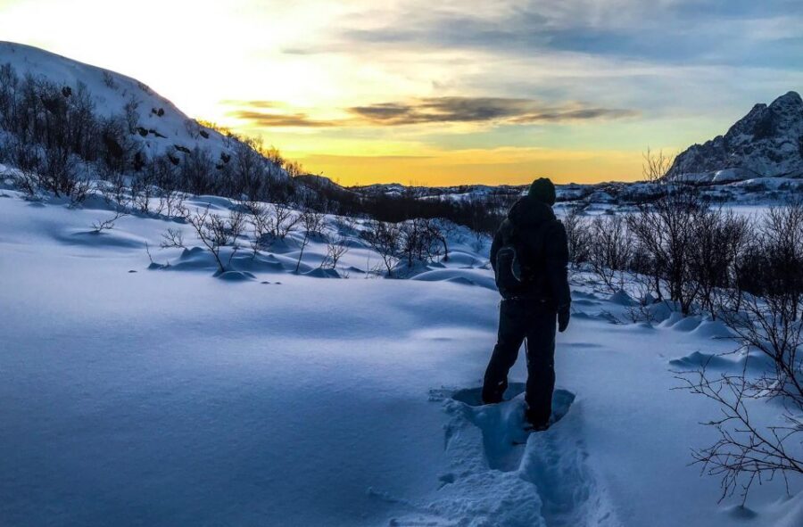 Svolvær: Snowshoe Nature Explorer - Hot drinks during the walk: warmth that changes the mood