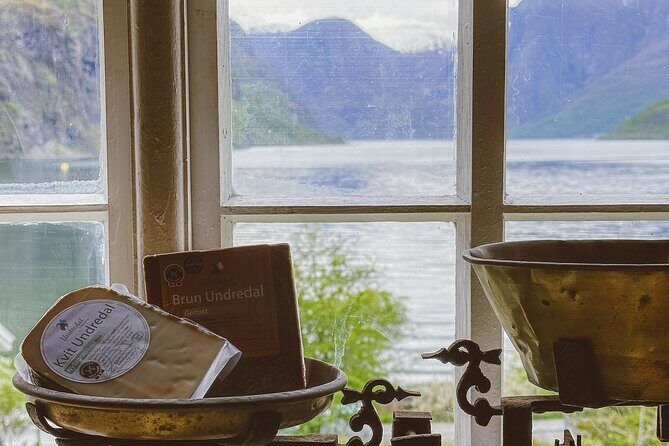 Taste of the Fjord Guided Food Tasting Experience in Flåm - Getting oriented at Vikjavegen 9 (and why timing matters)