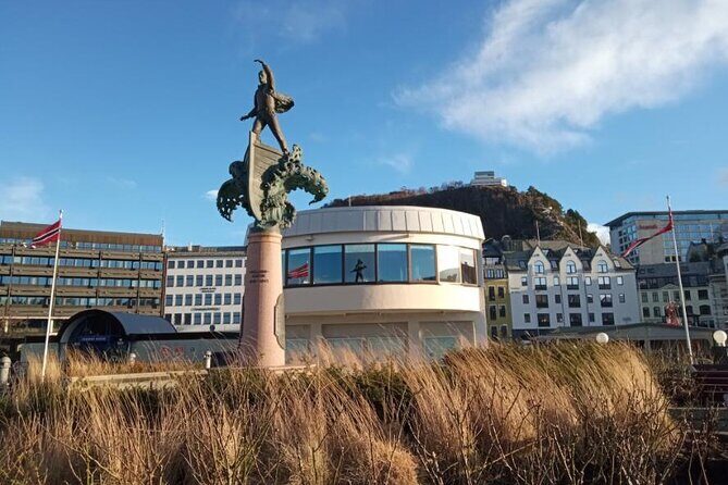 The Essence of Ålesund Self-Guided Walking Tour - Kongens Gate Road and the Art Nouveau story you can see