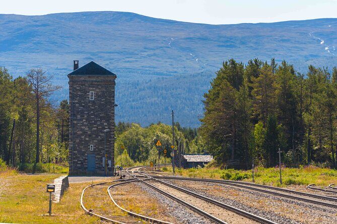 The Golden Train on Rauma Railway in Romsdalen - Bjorli station stop: a good break, but don’t expect a long wandering day